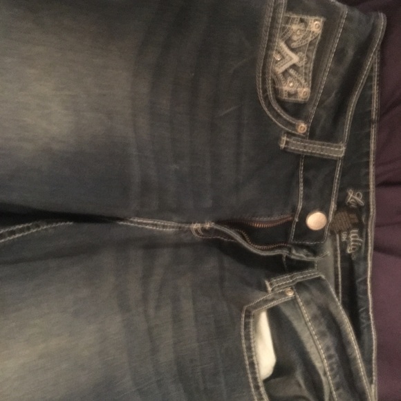 Jeans - Picture 2 of 3